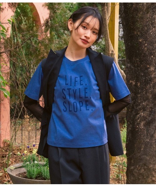 Park Slope NEWYORKER（パークスロープニューヨーカー）の「【滑らかな肌触り・着回し】LETTERING グラフィックTシャツ（Tシャツ/カットソー・レディース・ブルー・M/L）」の11枚目の写真