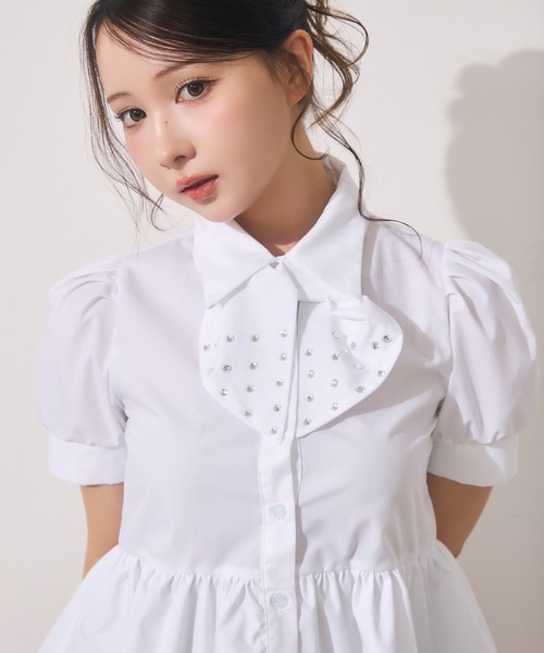 TITTY&CO.（ティティーアンドコー）の「ビジューリボンぺプラムブラウス（シャツ/ブラウス・レディース・ブルー/ホワイト・FREE）」の13枚目の写真