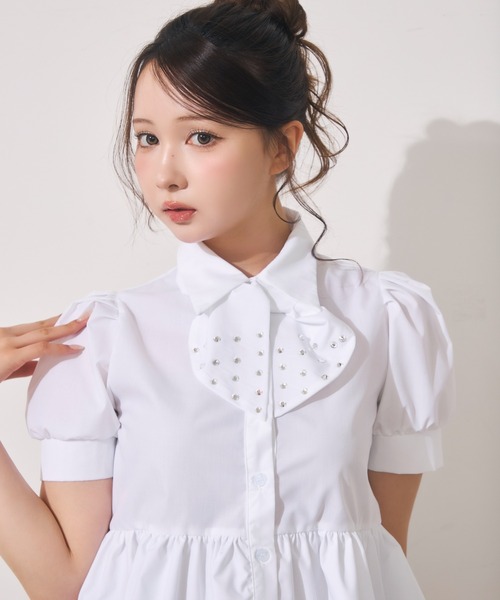 TITTY&CO.（ティティーアンドコー）の「ビジューリボンぺプラムブラウス（シャツ/ブラウス・レディース・ブルー/ホワイト・FREE）」の14枚目の写真