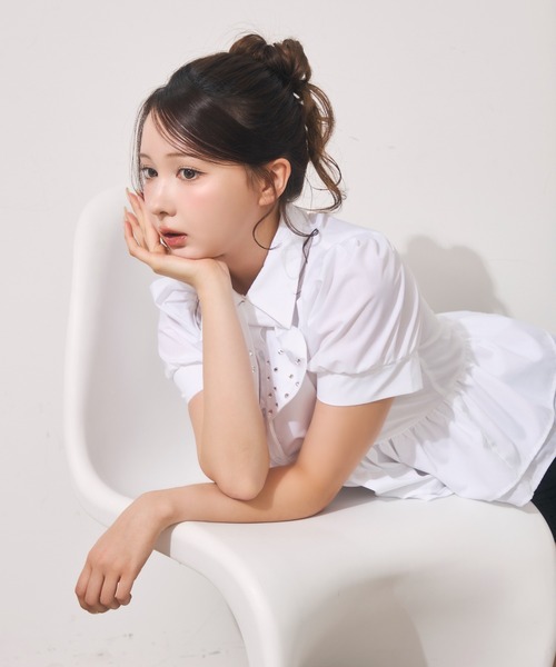 TITTY&CO.（ティティーアンドコー）の「ビジューリボンぺプラムブラウス（シャツ/ブラウス・レディース・ブルー/ホワイト・FREE）」の19枚目の写真