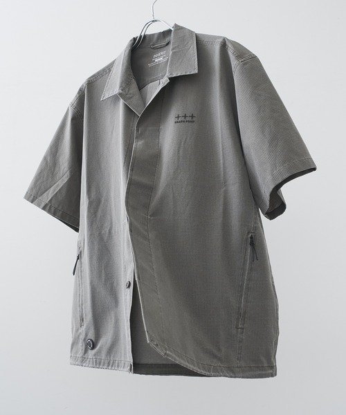 B.C STOCK(ベーセーストック)の「【吸水速乾&高通気性&セットアップ着用可】FADE GRAPH POINT シャツ(シャツ/ブラウス・メンズ・グリーン系その他/チャコールグレー/ブラック/カーキ・MEDIUM/LARGE)」の5枚目の写真