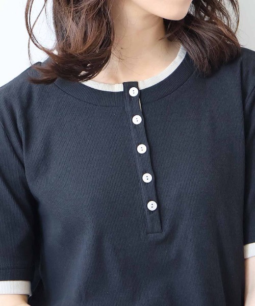 leswel(レスウェル)の「【M/L】バイカラーレイヤードライクヘンリーネックTシャツ(Tシャツ/カットソー・レディース・ブラック/ブラウン/クリーム/ベージュ/イエロー・M/L)」の9枚目の写真