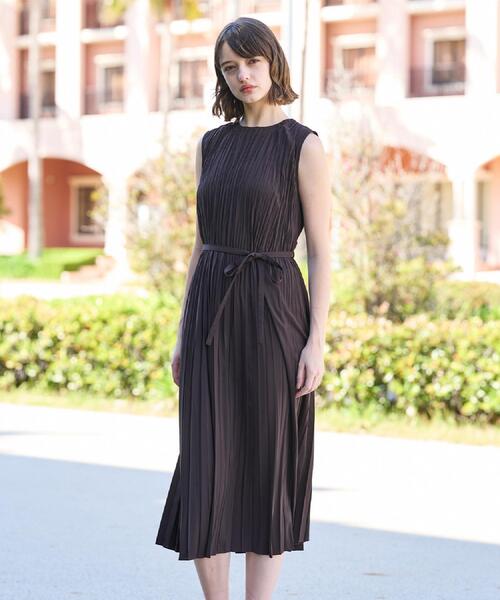 DRESSTERIOR（ドレステリア）の「【ウォッシャブル/2WAYシルエット】ノースリーブプリーツワンピース（ワンピース・レディース・ブラウン系その他/ブラック系・34/36/38）」の12枚目の写真