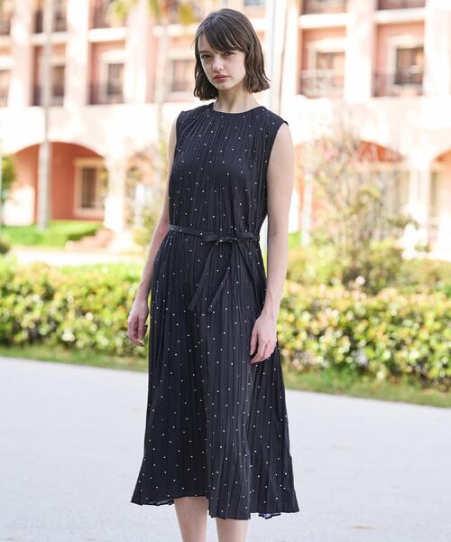 DRESSTERIOR（ドレステリア）の「【ウォッシャブル/2WAYシルエット】ノースリーブプリーツワンピース（ワンピース・レディース・ブラウン系その他/ブラック系・34/36/38）」の3枚目の写真