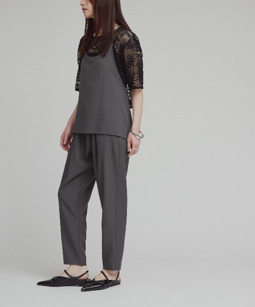 W:Huku(フーク)の「【W:Huku / シルキーサマーツイル】ホルターネック キャミソール / Silky Summer Twill Halter-Neck Camisole(キャミソール・レディース・ブラック/ベージュ/グレー・FREE)」の16枚目の写真
