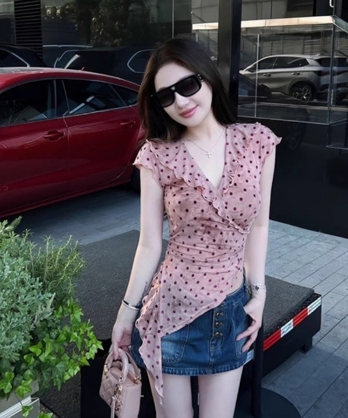 Ritzy(リッツィー)の「ドットチュールフリルアシメトップス(Tシャツ/カットソー・レディース・ピンク・M/L)」の4枚目の写真
