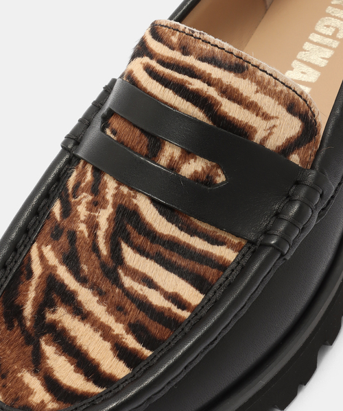 Clarks(クラークス)の「Clarks Yukoner Penny 26186570(ローファー・レディース・ブラック系その他・45/50/55/60)」の6枚目の写真