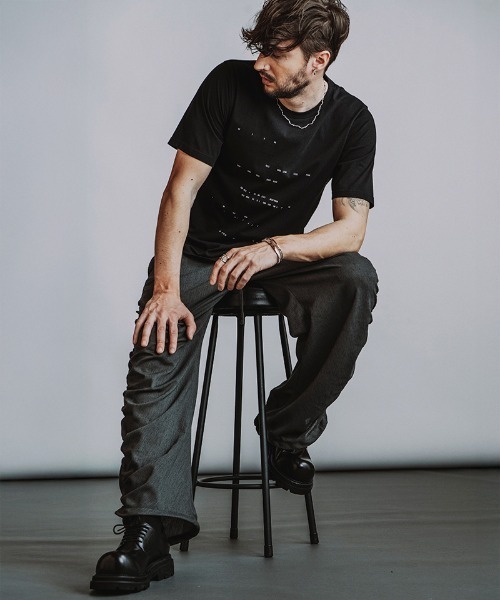NO ID.(ノーアイディ)の「mt10529- Binary numberプリントT Tシャツ(858006-490T)(Tシャツ/カットソー・メンズ・ブラック/ホワイト・2/1)」の12枚目の写真