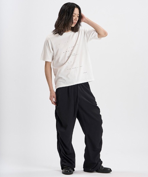 NO ID.(ノーアイディ)の「mt10529- Binary numberプリントT Tシャツ(858006-490T)(Tシャツ/カットソー・メンズ・ブラック/ホワイト・2/1)」の19枚目の写真