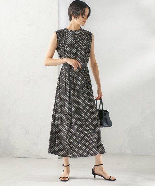 SHIPS(シップス)の「〈手洗い可能〉プリント カッセン ノースリーブ ワンピース(ワンピース・レディース・ブラック・ONE SIZE)」の2枚目の写真