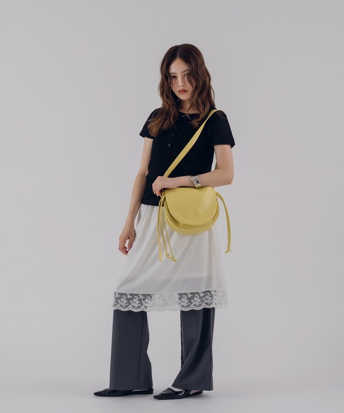 MUHET(ミュエータ)の「synthetic leather shoulder bag / シンセティックレザーショルダーバッグ(ショルダーバッグ・レディース・イエロー/ブラック・FREE)」の22枚目の写真
