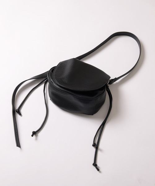 MUHET(ミュエータ)の「synthetic leather shoulder bag / シンセティックレザーショルダーバッグ(ショルダーバッグ・レディース・イエロー/ブラック・FREE)」の6枚目の写真