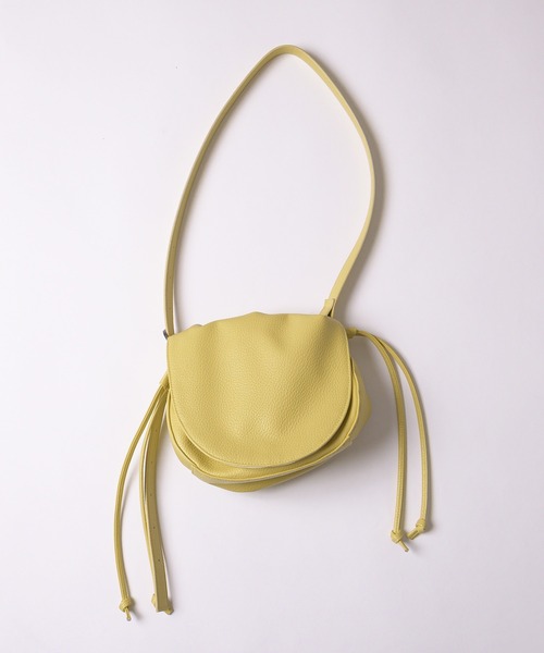 MUHET(ミュエータ)の「synthetic leather shoulder bag / シンセティックレザーショルダーバッグ(ショルダーバッグ・レディース・イエロー/ブラック・FREE)」の14枚目の写真