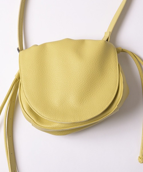 MUHET(ミュエータ)の「synthetic leather shoulder bag / シンセティックレザーショルダーバッグ(ショルダーバッグ・レディース・イエロー/ブラック・FREE)」の15枚目の写真
