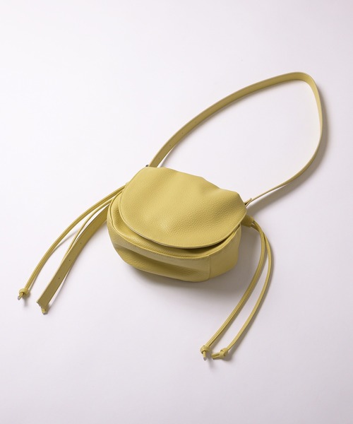 MUHET(ミュエータ)の「synthetic leather shoulder bag / シンセティックレザーショルダーバッグ(ショルダーバッグ・レディース・イエロー/ブラック・FREE)」の17枚目の写真