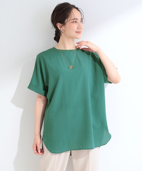 SHOO・LA・RUE(シューラルー)の「【着丈選べる/体型カバー】洗濯後しわになりにくい さらっと快適ドルマントップス(シャツ/ブラウス・レディース・チャコールグレー/イエロー/モスグリーン/ライトベージュ/チャコール/ベージュ系8/モスグリーン系7/イエロー系7/ピンク系/ピンク系9・00)」の18枚目の写真