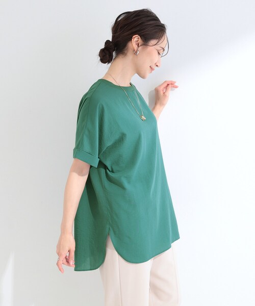 SHOO・LA・RUE(シューラルー)の「【着丈選べる/体型カバー】洗濯後しわになりにくい さらっと快適ドルマントップス(シャツ/ブラウス・レディース・チャコールグレー/イエロー/モスグリーン/ライトベージュ/チャコール/ベージュ系8/モスグリーン系7/イエロー系7/ピンク系/ピンク系9・00)」の19枚目の写真