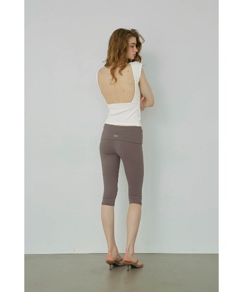 ALEXIA STAM(アリシアスタン)の「Open Back Top /パッドinオープンバックトップス(Tシャツ/カットソー・レディース・サンドベージュ/ブラック/ホワイト・S/M/L)」の20枚目の写真