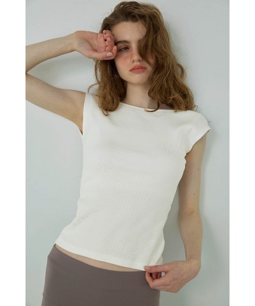 ALEXIA STAM(アリシアスタン)の「Open Back Top /パッドinオープンバックトップス(Tシャツ/カットソー・レディース・サンドベージュ/ブラック/ホワイト・S/M/L)」の18枚目の写真