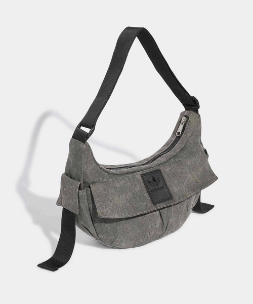 adidas(アディダス)の「WASHED MOON BAG / アディダスオリジナルス adidas Originals(ショルダーバッグ・メンズ・ブラック・FREE)」の2枚目の写真