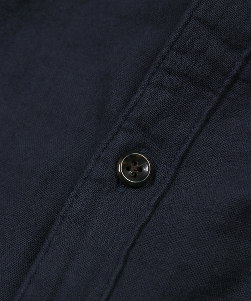 The DUFFER of ST.GEORGE(ザダファーオブセントジョージ)の「GARMENT-DYE DOUBLE GAUZE L/S SHIRT:製品染め ダブルガーゼ リラックスカジュアルシャツ / 接結ガーゼ / ガーメントダイ / 製品染め / フェード感(シャツ/ブラウス・メンズ・ネイビー/ブラック・X-LARGE/LARGE/MEDIUM/SMALL)」の14枚目の写真