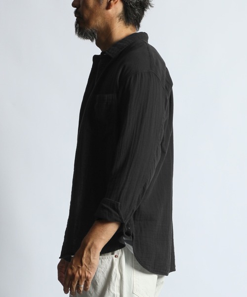 The DUFFER of ST.GEORGE(ザダファーオブセントジョージ)の「GARMENT-DYE DOUBLE GAUZE L/S SHIRT:製品染め ダブルガーゼ リラックスカジュアルシャツ / 接結ガーゼ / ガーメントダイ / 製品染め / フェード感(シャツ/ブラウス・メンズ・ネイビー/ブラック・X-LARGE/LARGE/MEDIUM/SMALL)」の7枚目の写真