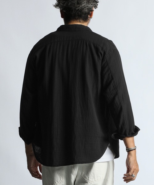 The DUFFER of ST.GEORGE(ザダファーオブセントジョージ)の「GARMENT-DYE DOUBLE GAUZE L/S SHIRT:製品染め ダブルガーゼ リラックスカジュアルシャツ / 接結ガーゼ / ガーメントダイ / 製品染め / フェード感(シャツ/ブラウス・メンズ・ネイビー/ブラック・X-LARGE/LARGE/MEDIUM/SMALL)」の8枚目の写真