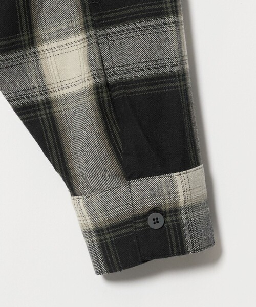 FOG ESSENTIALS（エフオージーエッセンシャルズ）の「＜FEAR OF GOD ESSENTIALS＞BUTTON UP シャツ（シャツ/ブラウス・メンズ・ブラック/ダークグレー・XS/M/S）」の5枚目の写真