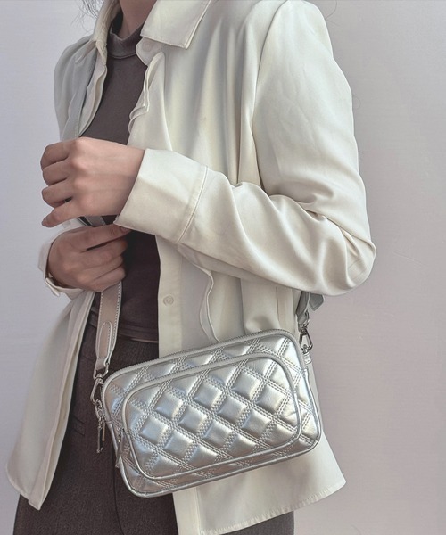 Miniministore（ミニミニストア）の「キルティングショルダーバッグ 斜め掛け鞄（ショルダーバッグ・レディース・シルバー/オフホワイト/ブラック・FREE）」の3枚目の写真