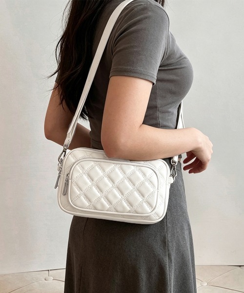 Miniministore（ミニミニストア）の「キルティングショルダーバッグ 斜め掛け鞄（ショルダーバッグ・レディース・シルバー/オフホワイト/ブラック・FREE）」の8枚目の写真