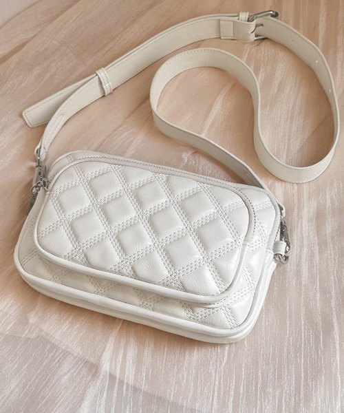 Miniministore（ミニミニストア）の「キルティングショルダーバッグ 斜め掛け鞄（ショルダーバッグ・レディース・シルバー/オフホワイト/ブラック・FREE）」の17枚目の写真