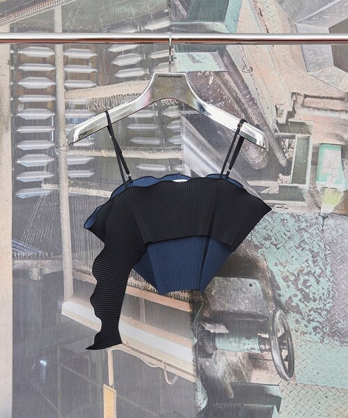 kotohayokozawa(コトハヨコザワ)の「【kotohayokozawa/コトハヨコザワ】OFFSET CAMISOLE/オフセットキャミソール(キャミソール・レディース・ブラック/ホワイト・FREE)」の2枚目の写真