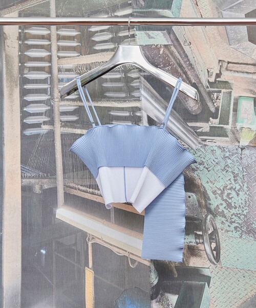 kotohayokozawa(コトハヨコザワ)の「【kotohayokozawa/コトハヨコザワ】OFFSET CAMISOLE/オフセットキャミソール(キャミソール・レディース・ブラック/ホワイト・FREE)」の4枚目の写真
