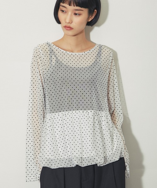 ANOTHER S（アナザーエス）の「裾バルーンフロッキードットチュールシアートップス（Tシャツ/カットソー・レディース・ホワイト/ブラック・FREE）」の2枚目の写真