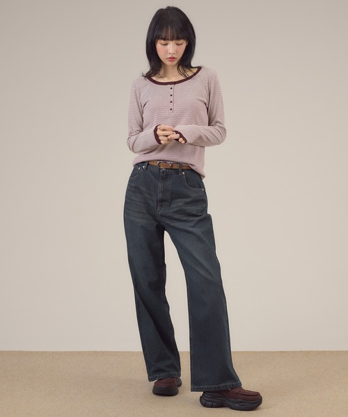 apres jour mignon(アプレジュールミニョン)の「ワイドストレートデニム(デニムパンツ・レディース・インディゴブルー/ブラック/オフホワイト・LARGE/MEDIUM/SMALL)」の17枚目の写真