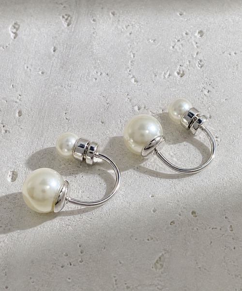 Rennet(レネット)の「ダブルパール Cライン マグネットイヤリング(イヤリング・レディース・ゴールド/シルバー・FREE)」の6枚目の写真