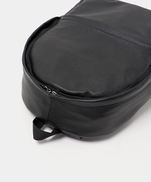 A DAY IN THE LIFE UNITED ARROWS(アデイインザライフユナイテッドアローズ)の「シュリンクレザー デイパック<A DAY IN THE LIFE>(バックパック/リュック・メンズ・ブラック・FREE)」の5枚目の写真