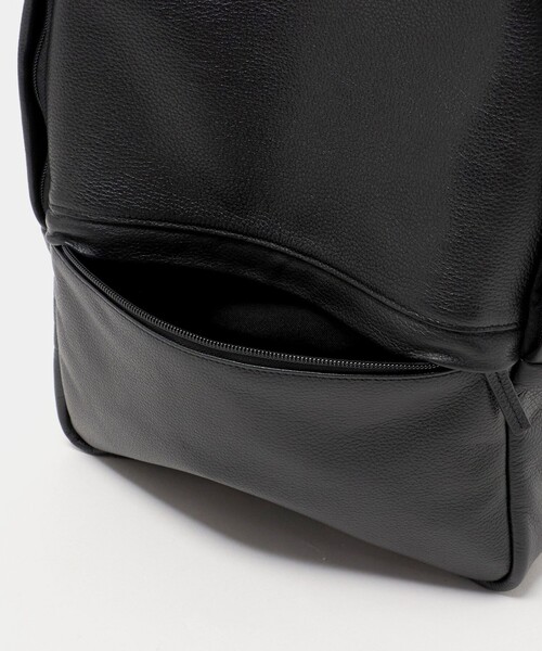 A DAY IN THE LIFE UNITED ARROWS(アデイインザライフユナイテッドアローズ)の「シュリンクレザー デイパック<A DAY IN THE LIFE>(バックパック/リュック・メンズ・ブラック・FREE)」の9枚目の写真