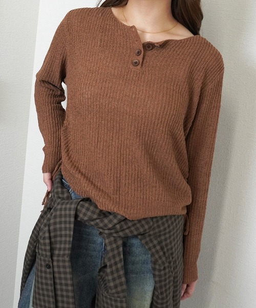 gossara(ゴサラ)の「【gossara こなれ感をプラス!】サイドドロストニット(ニット/セーター・レディース・ベージュ/チャコールグレー/ブラウン・FREE)」の21枚目の写真