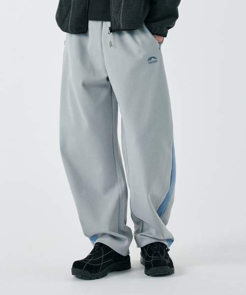 SANRO（サンロ）の「[ユニセックス]ストレートジャージパンツ - グレー（スウェットパンツ・メンズ・その他・MEDIUM/LARGE）」の3枚目の写真