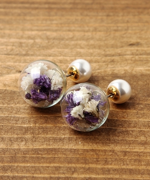 studio CLIP(スタディオクリップ)の「ガラスボールフラワーリバーピアス(ピアス(両耳用)・レディース・イエロー/パープル/オフホワイト・FREE)」の1枚目の写真