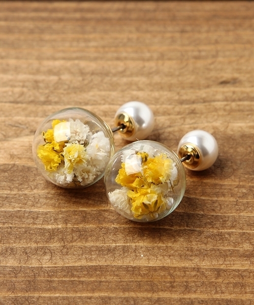 studio CLIP(スタディオクリップ)の「ガラスボールフラワーリバーピアス(ピアス(両耳用)・レディース・イエロー/パープル/オフホワイト・FREE)」の3枚目の写真