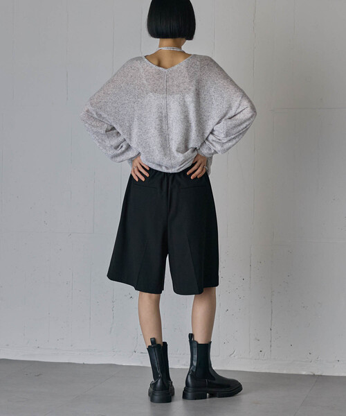 for/c(フォーシー)の「きれいめはっ水タックハーフパンツ【サスティナブル】(その他パンツ・レディース・ブラック/チャコール/グレー・M/L)」の17枚目の写真