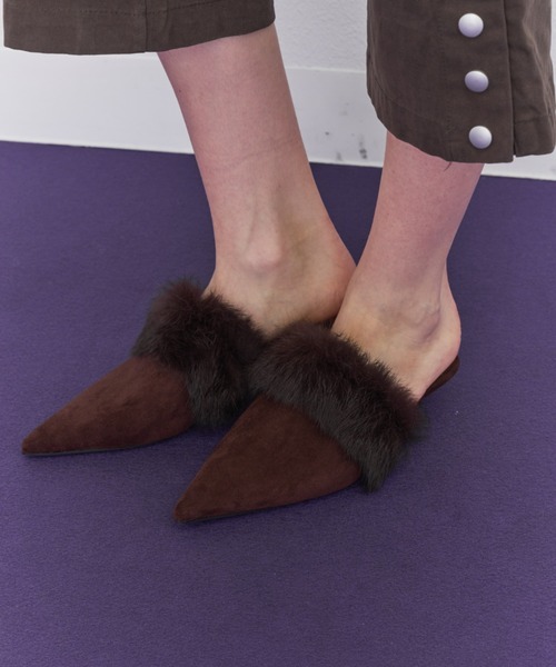 Rohwel(ローウェル)の「Pointed Fur Mules / ポインテッドファーミュール(パンプス・レディース・ブラック/ブラウン・SMALL/LARGE/MEDIUM)」の6枚目の写真