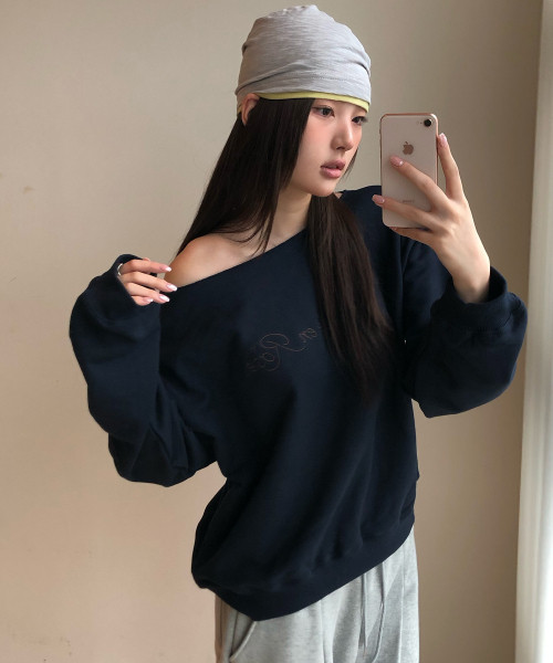 HAVISM（ヘビズム）の「LVER オフショルダースウェットシャツ（チャコール）（スウェット・レディース・その他・FREE）」の2枚目の写真