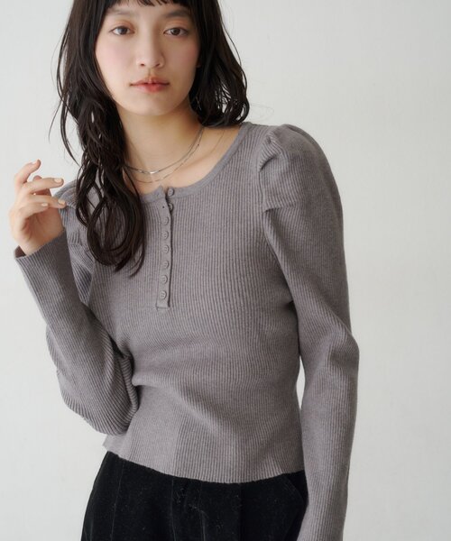 Kastane(カスタネ)の「【10.10(土)12:00発売/ボーダー&無地】ボーダーパフスリーブニット(ニット/セーター・レディース・ブラック/ブラウン/グレー/アイボリー・FREE)」の14枚目の写真