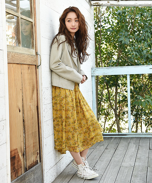 Luz Llena（ラズレナ）の「ヴィンテージ風・小花柄アシンメトリースカート（スカート・レディース・イエロー/オフホワイト・MEDIUM）」の12枚目の写真