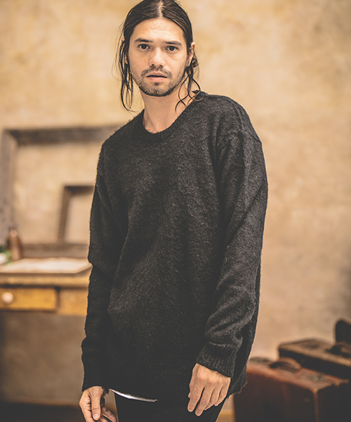 CAMBIO(カンビオ)の「mn1514 - Loose Mohair Knit Pullover ニット(ニット/セーター・メンズ・ホワイト×ブラック/ブラック/レッド系その他/グレー系その他/グレー/グレー系その他2・L/M/S)」の3枚目の写真