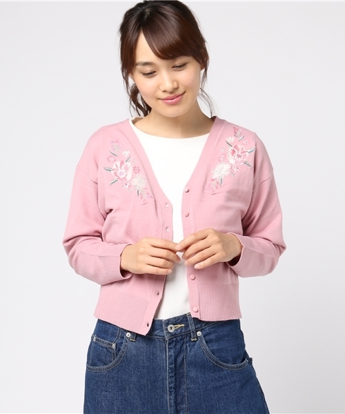 Honeys（ハニーズ）の「刺繍入りＶカーデ（カーディガン/ボレロ・レディース・ブラック/パープル/オフホワイト/サックスブルー/ピンク・M/L）」の5枚目の写真