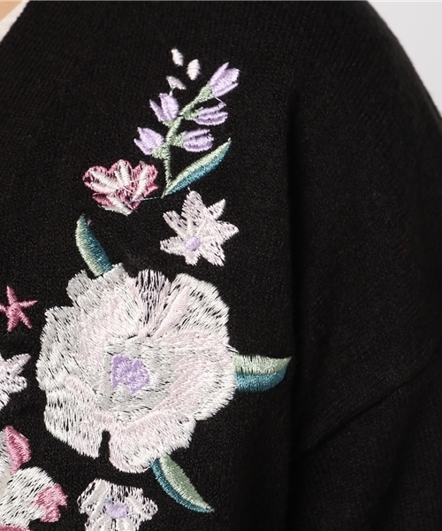 Honeys（ハニーズ）の「刺繍入りＶカーデ（カーディガン/ボレロ・レディース・ブラック/パープル/オフホワイト/サックスブルー/ピンク・M/L）」の8枚目の写真
